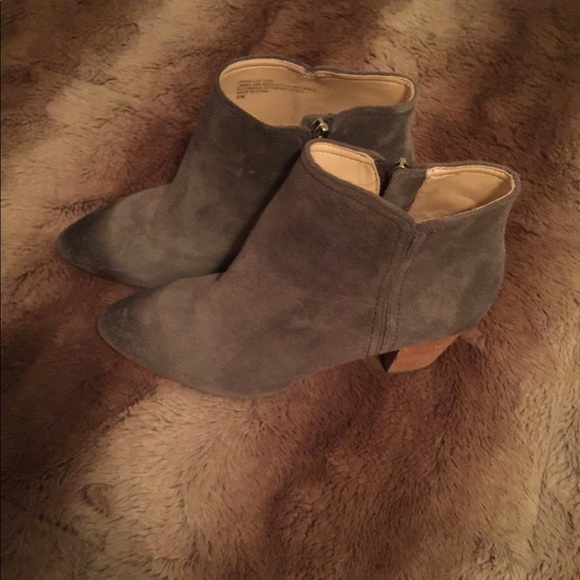 **NWOT** Banana Republic booties — never worn - Picture 2 of 5